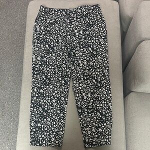 Ann Taylor Womens Black White Floral Crop Mid-Rise